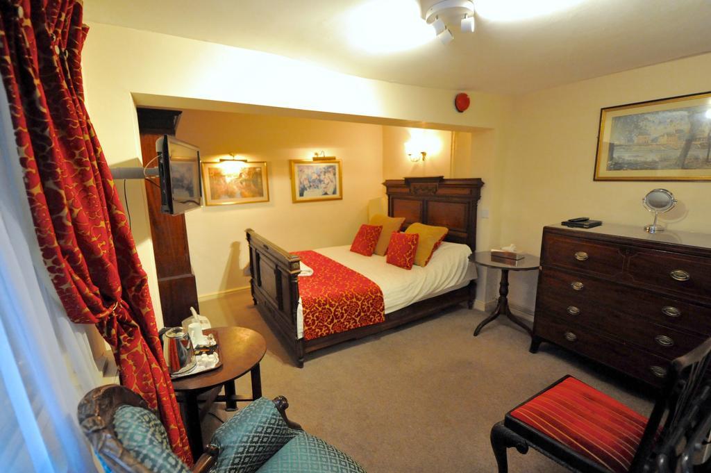 The Greyhound Coaching Inn Lutterworth Extérieur photo