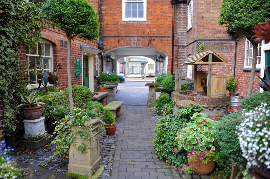 The Greyhound Coaching Inn Lutterworth Extérieur photo