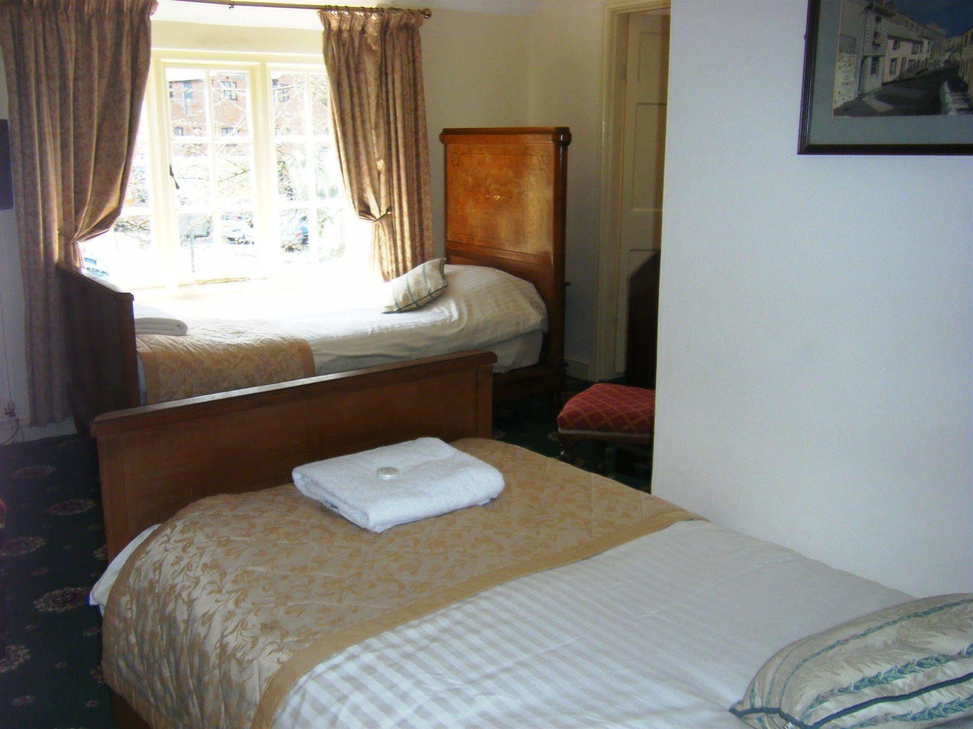 The Greyhound Coaching Inn Lutterworth Extérieur photo